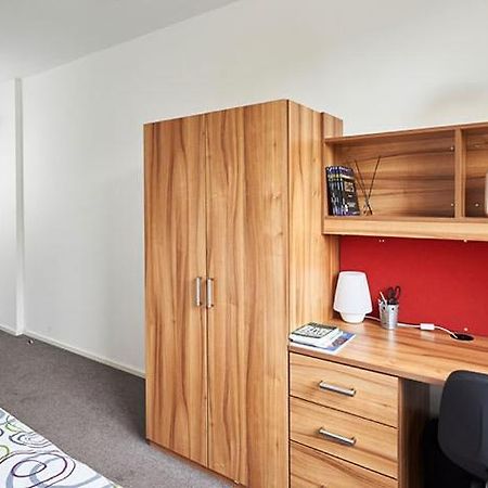 Zeni Ensuite, Cambridge CBG Екстериор снимка